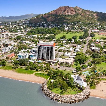 Aquarius On The Beach Townsville Eksteriør billede