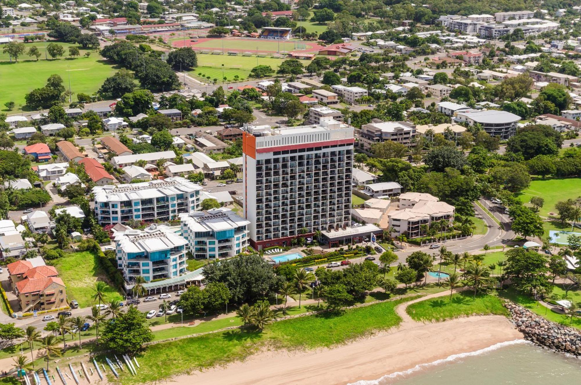 Aquarius On The Beach Townsville Eksteriør billede